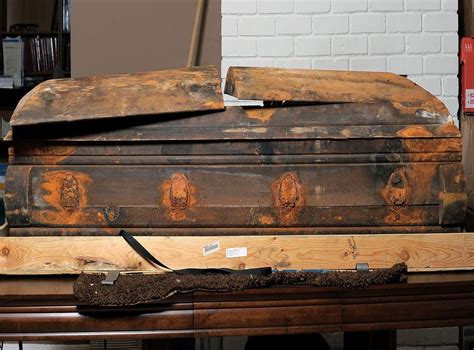 Jfk Killer Lee Harvey Oswalds Coffin Embroiled In Legal Battle The