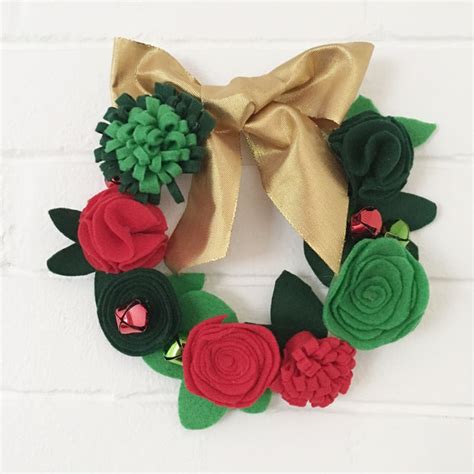 Make A Felt Flower Christmas Wreath Christmas Craft Classes London