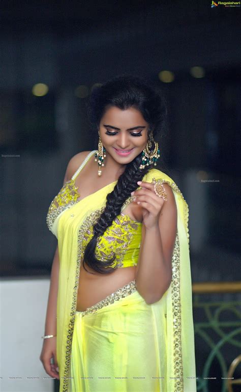 Manasa Himavarsha Hot Navel Show Images DesiHitz