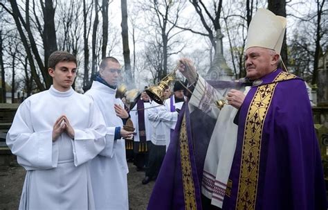 Kardynał kazimierz nycz przewodniczył mszy świętej w archikatedrze św. Kardynał Nycz: codzienna świętość to jedyna droga do życia wiecznego