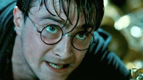 When it comes to conveying a story visually to readers, comic book artists can learn a lot from examining how shots are filmed in movies and television. Kim's DFTP Blog: Understanding Camera Shots