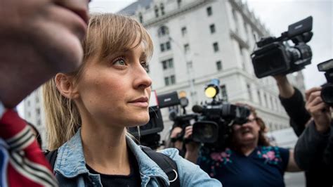 Nxivm Smallville Actress Allison Mack Pleads Guilty In Sex Cult Case