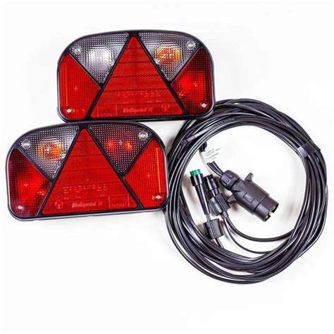 Wiring and the quality of your wiring matters. Trailer lighting set: Aspöck Multipoint II rear lights + 4.5m 7 PIN wiring loom - UNITRAILER