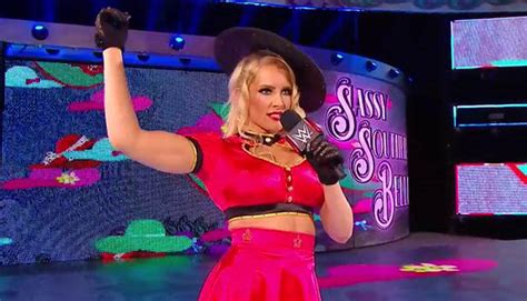 Wwe Zooms In On Lacey Evans Backside During Extreme Rules 411mania