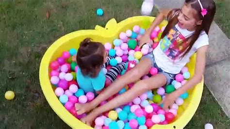 Bad Baby Emily Transforming Toys Magic Balls Pool Bus And Fun Видео