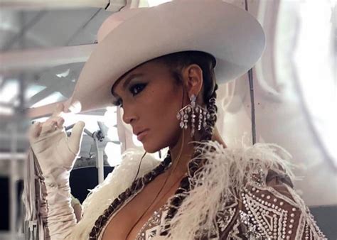 Celebrity Stylist Rob Zangardi Shares His Favorite Jennifer Lopez Looks