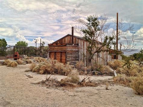 Abandoned Desert House Stock Image Image Of Mojave Abandoned 54125649