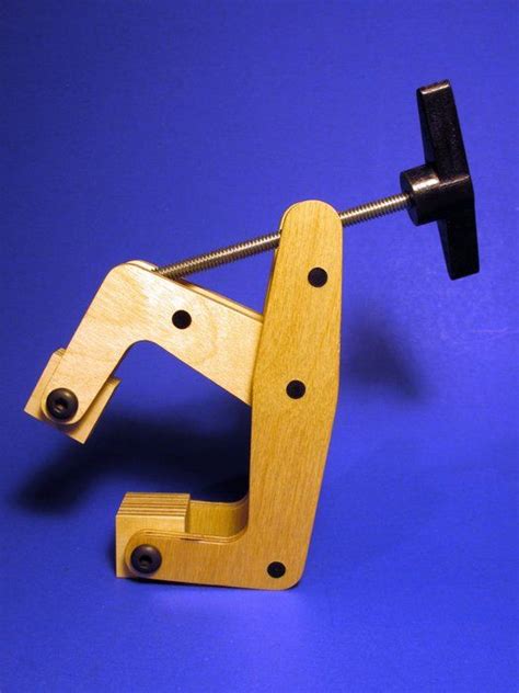 There is an improved long bar clamp with plans available. DIY handclamps | Homemade tools, Woodworking clamps, Wood ...