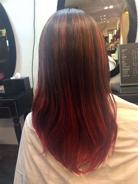 Red Ombre And Highlight For Spring Colors With A Sleek Look