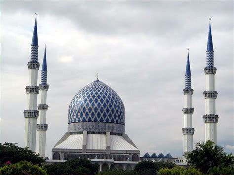Apart from that, sultan abdul aziz shah airport is also a hub for global flying hospital.facts|date=september 2007. Masjid Sultan Salahuddin Abdul Aziz Shah - Wikiwand
