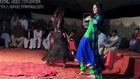Chanda Pyari And Gajri Beautiful Mujra In Wedding 2017 Youtube