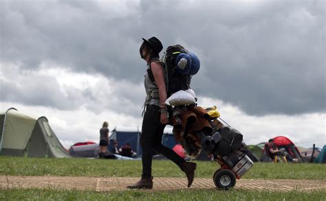 Le Prime Foto Di Glastonbury Il Post