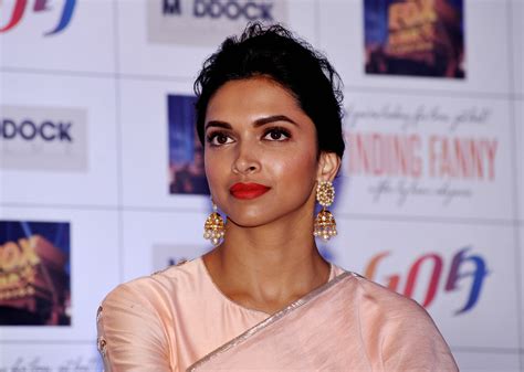 Indian Twitter Condemns Sexism With Istandwithdeepikapadukone Al Jazeera