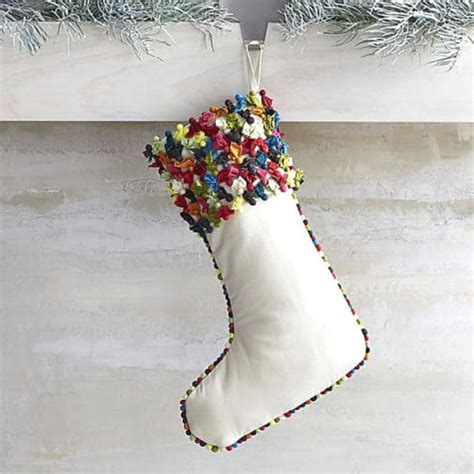 15 Christmas Stockings Decorating Ideas