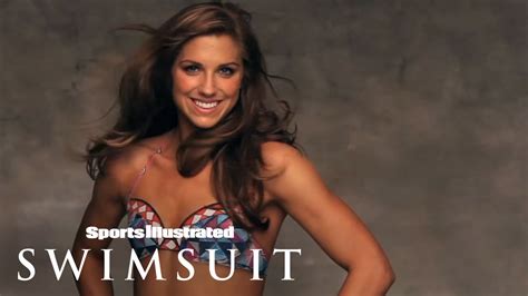 Alex Morgan Body Painting Sports Illustrated Swimsuit Youtube