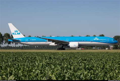 Ph Bvw Klm Royal Dutch Airlines Boeing 777 300er Photo By John Robert