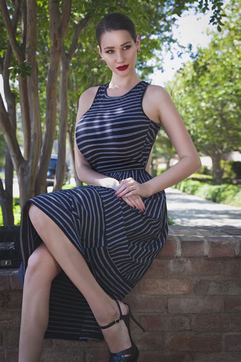 Black Striped Dress And Red Lipstick Detail Alina Lewis Alina Lewis Fashion Model Outfits