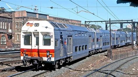 They were introduced in 1986 due to a delay in the design and introduction of the tangara trains. In the original SRA NSW Candy colours, including red ...