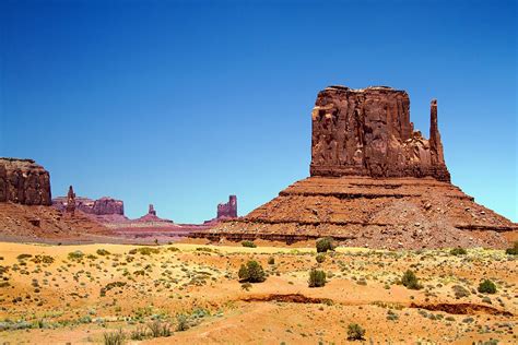 Download Usa Landscape Nature Desert Monument Valley 4k Ultra Hd Wallpaper
