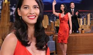 Olivia Munn Shows Off Her Curves In Low Cut Dress On The Tonight Show