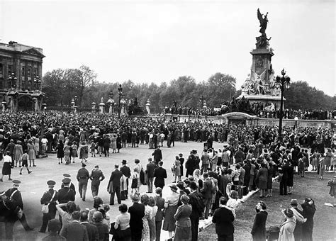 Ve Day Celebrations In London At The End Of The Second
