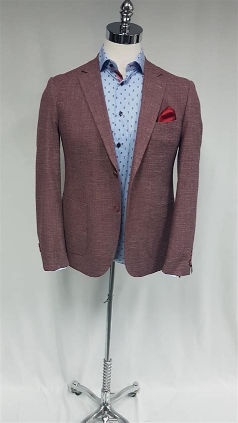 Collecting a few good looking contemporary mens suits is what a man should do if he needs to maintain his wardrobe well to suit fashion and changing trends around him. Izac&Adam-Jacket-Hugo-19519-83 - L'HEXAGONE Menswear ...