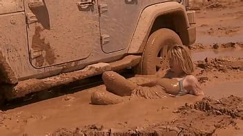 Download Video Jeep Girl In Mud Xnxx