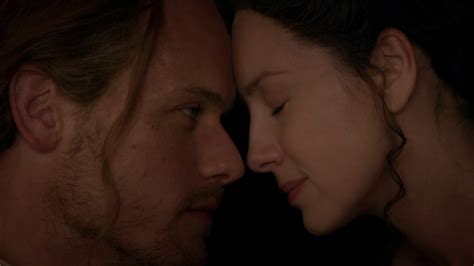 New Steamy Jamie And Claire Scenes Are Heading Our Way Outlander Tv News