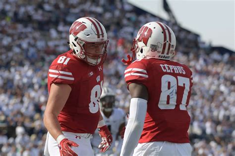 Wisconsin Moves Up In Both Ap Top 25 Amway Coaches Poll