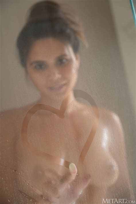 Savana Nude In 12 Photos From Met Art