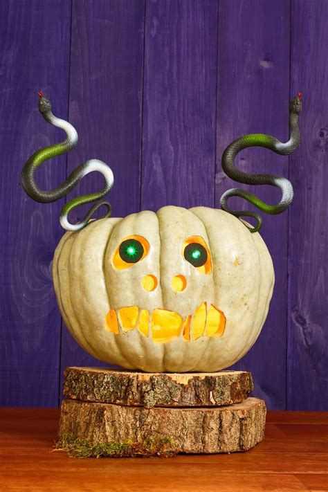 Medusa Pumpkin Carving Ideawomansday Pumpkin Carving Halloween