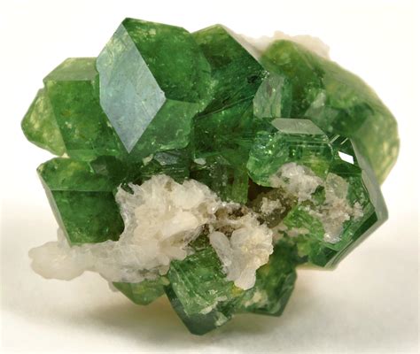Green Crystal Stones List Meanings And Uses