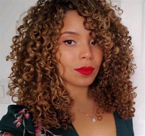 Pintura Curls The Highlighting Technique That Will Give Your Curls A Spring Update