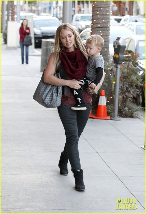 Hilary Duff Mike Comrie Celebrity Moms Old Actress Just Jared Mom