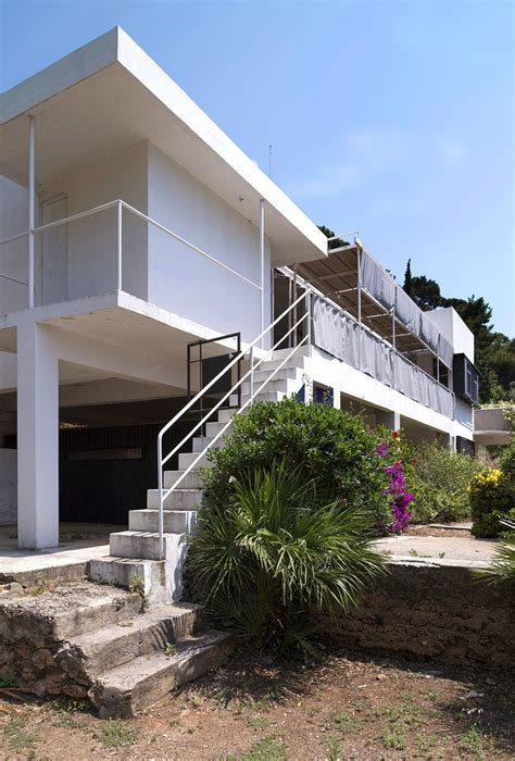 There has been a lot of concern about the house's survival, but as these recent photos by my danish internet. Eileen Gray's villa E-1027 - Roquebrune-Cap-Martin | Eileen gray, Architecture, Architect