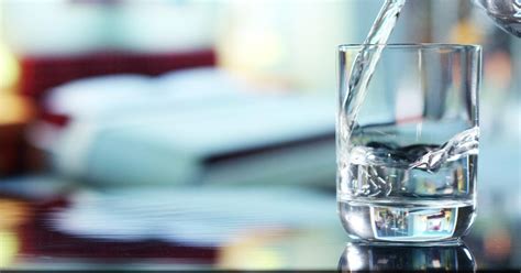 1 liter berapa ml ? 14 Manfaat Minum Air Putih 2 Liter Sehari Bagi Kesehatan