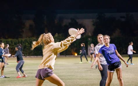 Ultimate Frisbee At The 5cs A Workout Support Group And Feminist