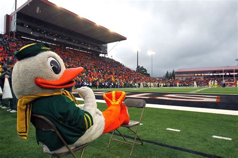 Oregon Football Learns Ncaa Sanctions Fate No Bowl Ban Chip Kelly