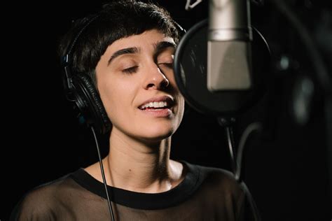 Júlia pinheiro nasceu em 6 de outubro de 1962, em lisboa. Álbum 'Iara Ira' joga na rede as vozes quentes de Duda ...