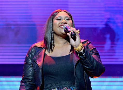 Jazmine Sullivan Shows Off Amazing 50 Lb Weight Loss In Support Of Mom