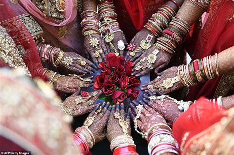 Fatherless Brides Tie The Knot In Mass Ceremony In India Funded By
