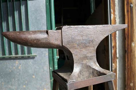 Vevor Blacksmith Cast Steel 66 Pound Anvil Pritchel Hardy Hole Step
