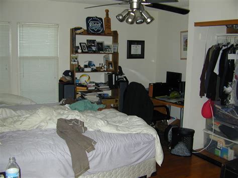 Small Messy Apartment Bedroom Top Rated Interior Paint Check More At