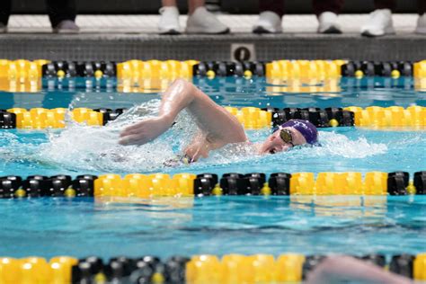 Uni Swimming And Diving