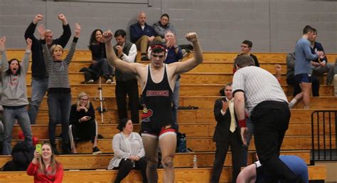 Greenwich Wrestling Team Tops Staples Stamford Improves To 5 0