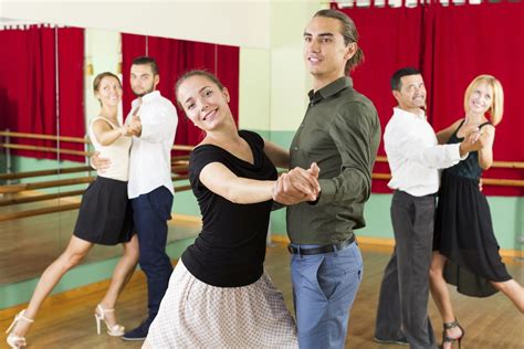 Private Or Group Couples Dance Lessons Which Is Right For You — Quick Quick Slow Ballroom