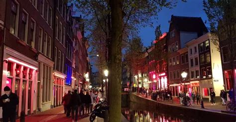Amsterdam Visite Du Quartier Rouge Avec Une Prostituée Getyourguide