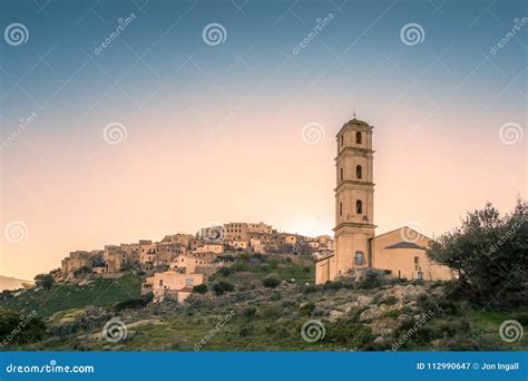 Sant Antonino Kyrka Och By I Den Balagne Regionen Av Korsika
