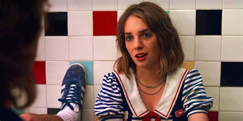 Stranger Things Maya Hawke Nest Pas Convaincu Par La Relation De Robin