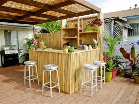 Everything is better with a little tiki in it ! 23 Creative Outdoor Wet Bar Design Ideas